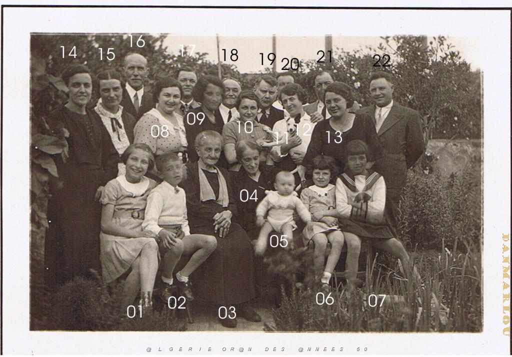PAULETTE GALY 1 ERE COMMUNION.JPG